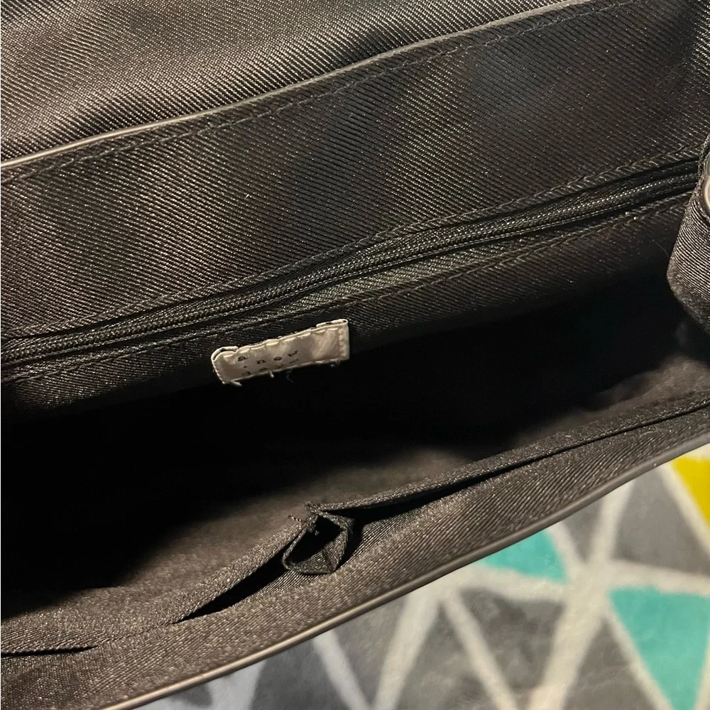 2-in-1 crossbody/backpack bag